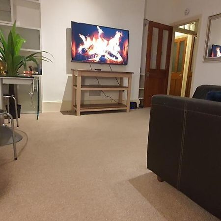 Walk To London Bridge En Suite Apartment With Kitchen Londres Exterior foto