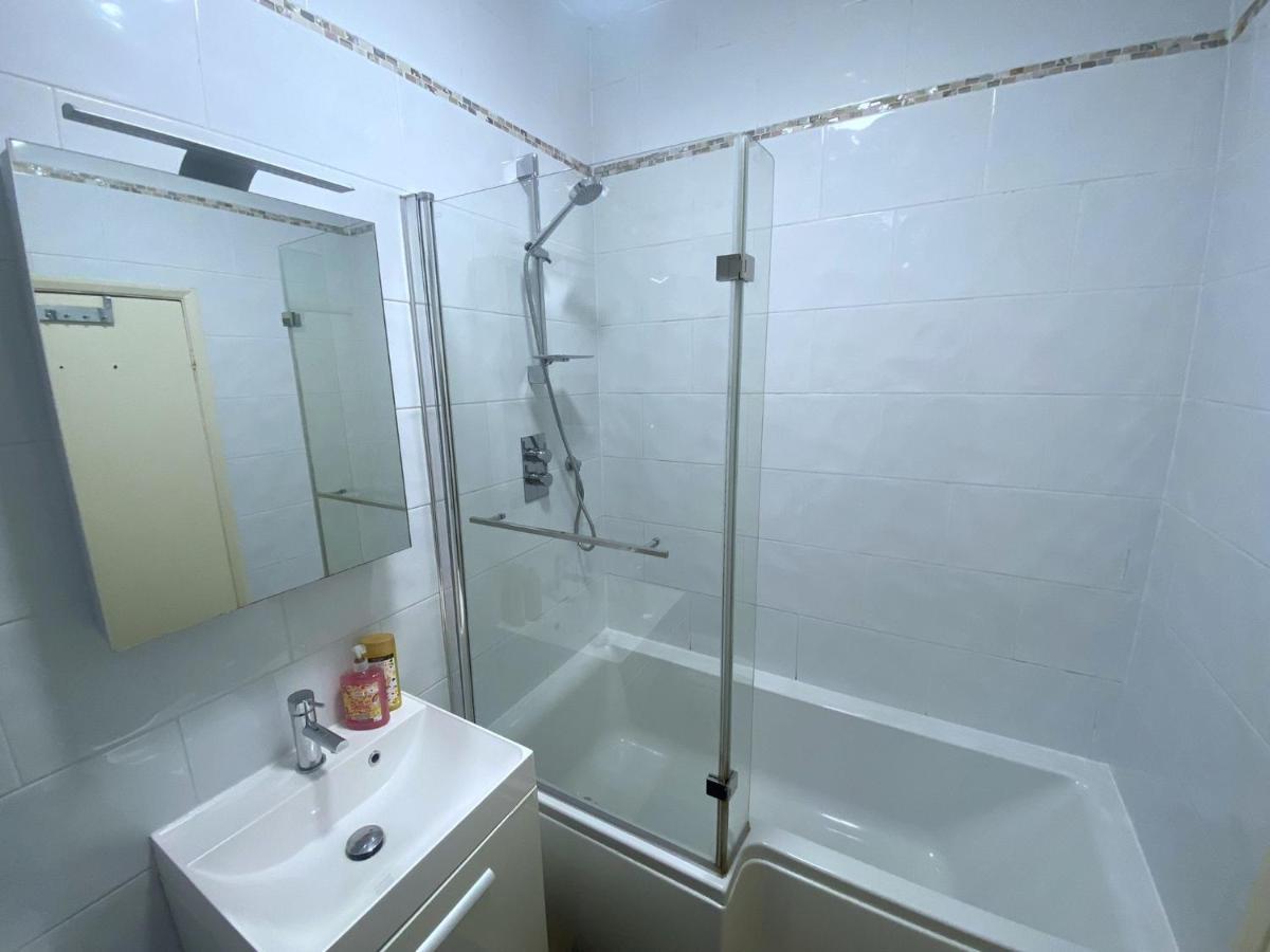 Walk To London Bridge En Suite Apartment With Kitchen Londres Exterior foto