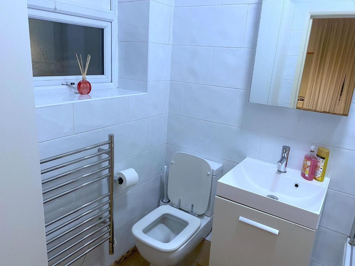 Walk To London Bridge En Suite Apartment With Kitchen Londres Exterior foto
